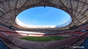 湖人遭遇三连败，惨败72分！詹姆斯拒绝采访，雷迪克表示球队过于疲劳