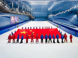 湖人破例致敬历史！詹姆斯球衣惊现骑士热火元素创NBA先例